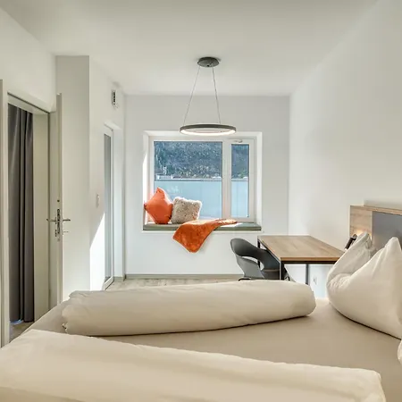 Sattler's Living - & 3*