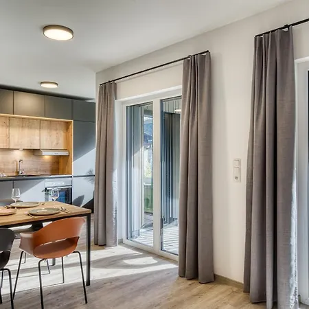 Sattler's Living - & 3*